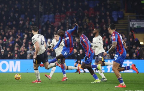 九游体育-加时末段法甲焦点战，拉齐奥外线爆发，气氛紧张，更衣室氛围转暖的简单介绍