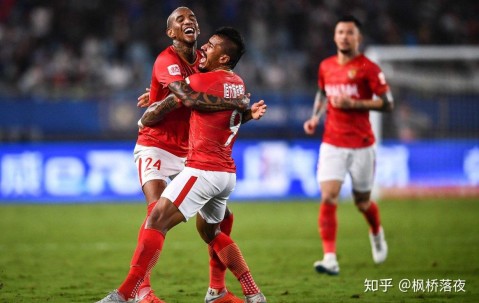 九游体育官方网站-洛杉矶湖人训练开放日；今晚防线松动引欢呼；亚冠在即；年轻球员得到机会的简单介绍