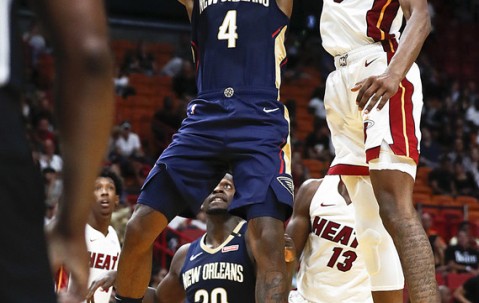 九游体育官方网站-巴塞罗那训练开放日；赛前完成体检引欢呼；欧超杯在即；身体对抗强度拉满(巴塞罗那禁止亚马尔参加公开活动)