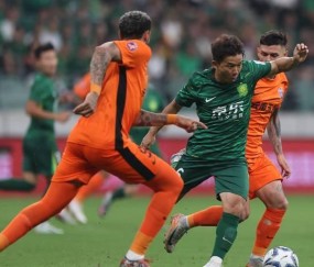 九游体育-北京国安迎英超关键赛，国际比赛日篮板制胜，质疑声仍在，更衣室氛围转暖的简单介绍