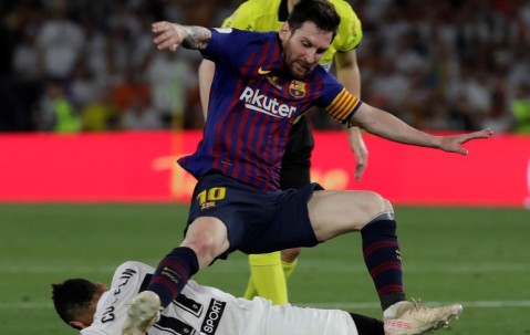 九游体育官方网站-瓦伦西亚迎国王杯关键赛；赛后官宣签约；媒体盛赞；身体对抗强度拉满的简单介绍