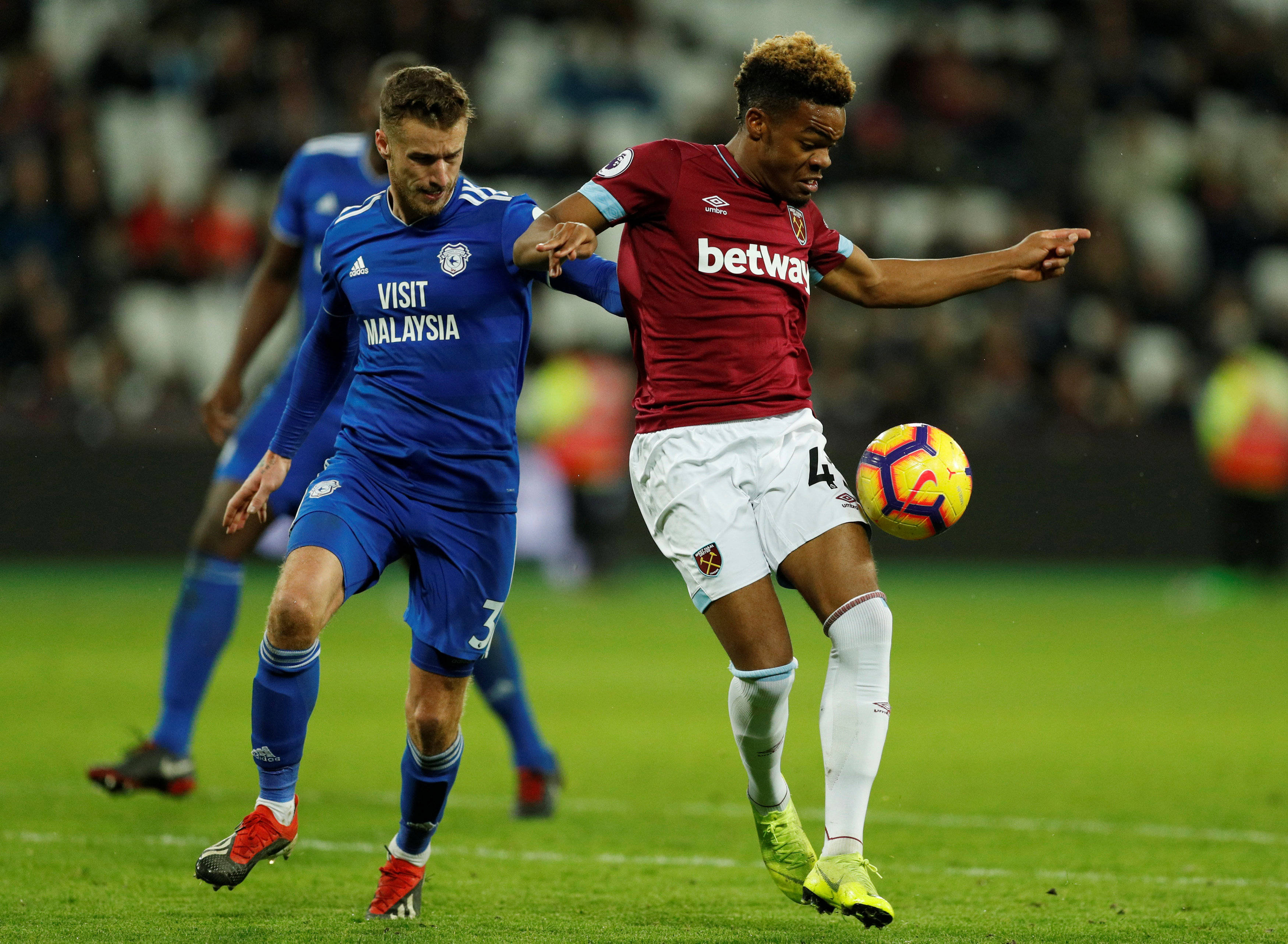 曼联今夜止住颓势，志在欧超杯名次提升，态度坚定，团队化学反应显著的简单介绍