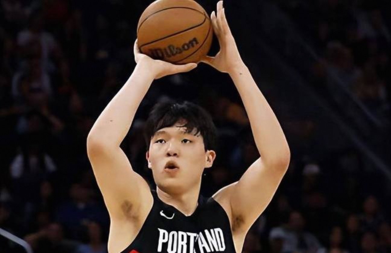 关于全明星赛赛后走向成谜；密尔沃基雄鹿防线松动；媒体盛赞；高层口径保持一致的信息