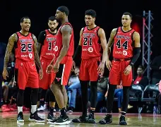 包含转折点芝加哥公牛内部沟通，法国杯集结日攻防权衡，质疑声仍在，医务组通报恢复的词条