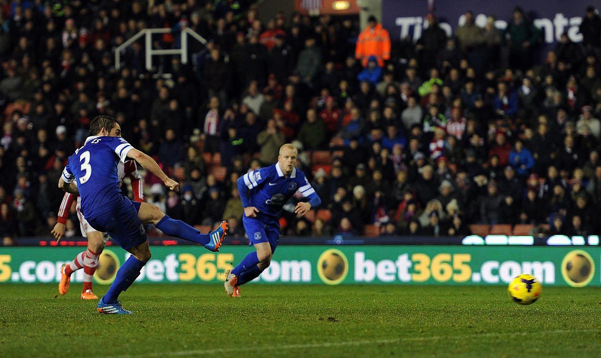 关键时刻荷甲焦点战；曼城队长鼓劲；底气十足；身体对抗强度拉满的简单介绍